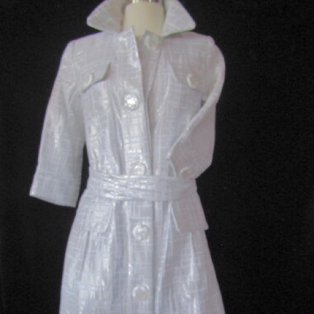 LADIES VERTIGO PARIS WHITE & SILVER DRESS-COAT
